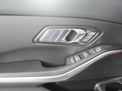 New 2026 BMW 330i Sedan w/ M Sport Package image 9