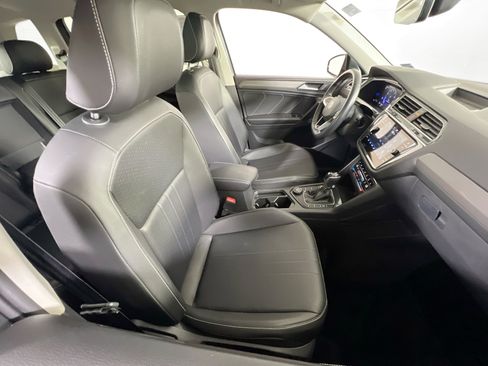Used 2022 Volkswagen Tiguan SE image 27