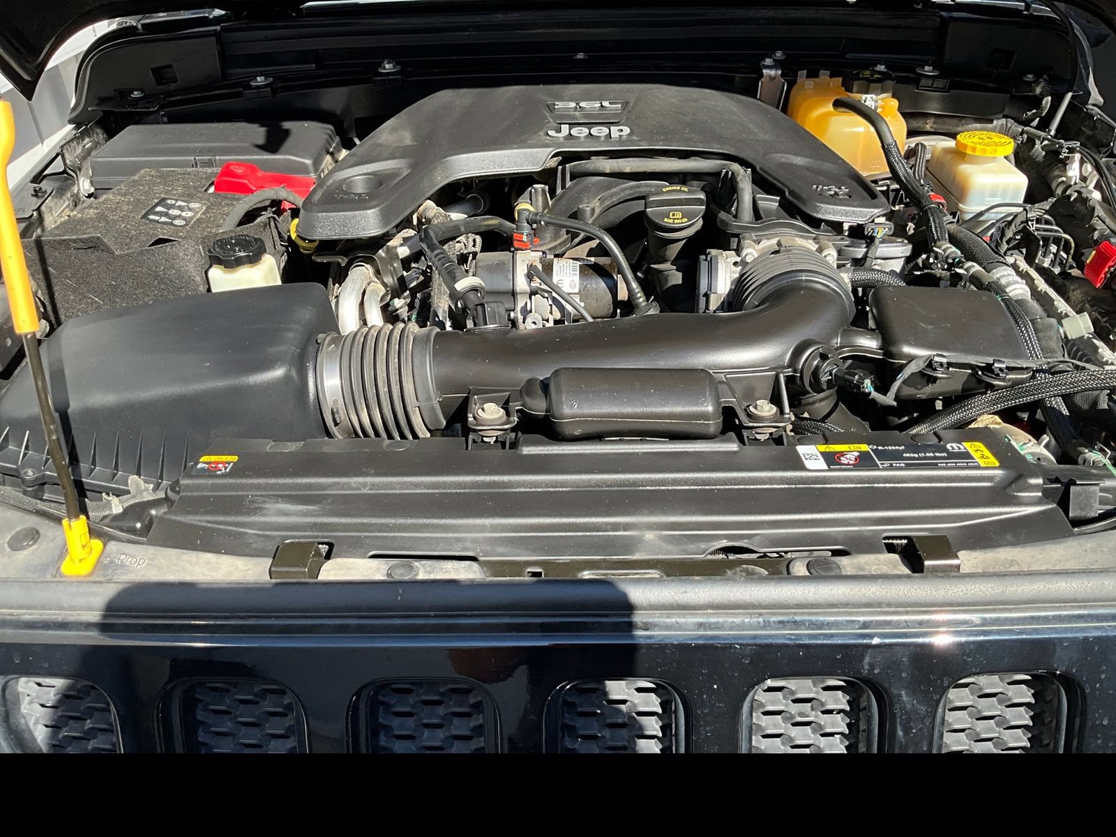 Used 2021 Jeep Wrangler Unlimited Sahara AWD/4WD image 18