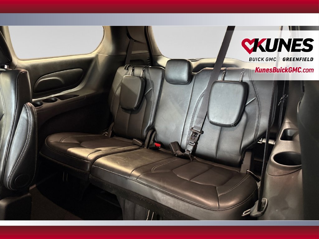 Used 2025 Chrysler Pacifica Select FWD image 35