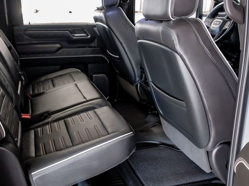 Used 2024 GMC Sierra 2500 AT4X image 35