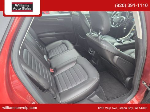 Used 2014 Ford Fusion SE w/ Equipment Group 202A FWD image 16