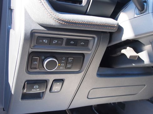 Used 2023 Ford F150 Lightning Lariat w/ Max Trailer Tow Package image 19