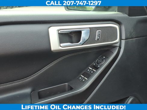 Used 2020 Ford Explorer XLT w/ Equipment Group 202A AWD/4WD image 11