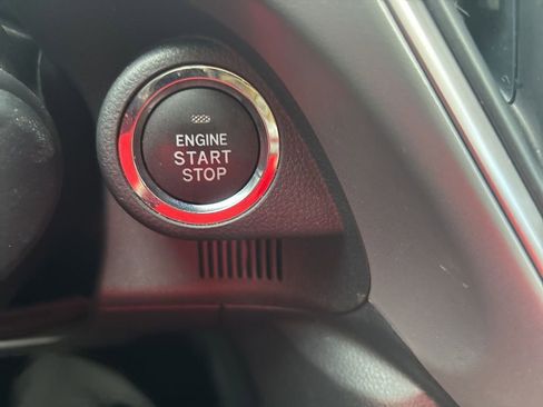 Used 2024 Subaru Crosstrek 2.0i Premium image 27