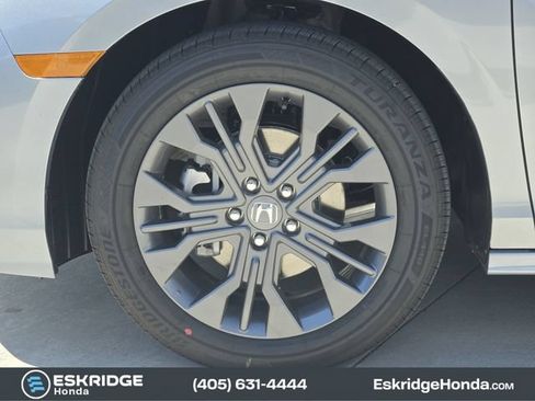 New 2026 Honda Odyssey Touring image 9