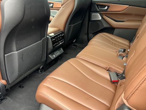 Certified 2025 Acura MDX FWD w/ Technology Package image 12