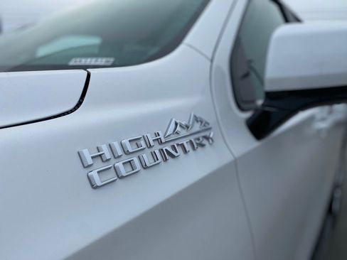 Used 2021 Chevrolet Tahoe High Country image 31