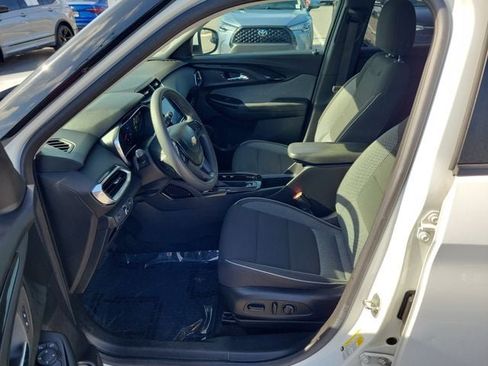 Used 2022 Chevrolet TrailBlazer LT w/ Convenience Package AWD/4WD image 17