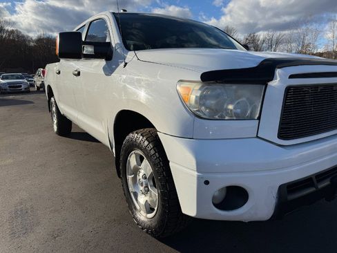Used 2012 Toyota Tundra 4x4 CrewMax image 13