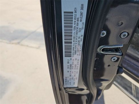 Used 2015 RAM 1500 Sport w/ Convenience Group image 32