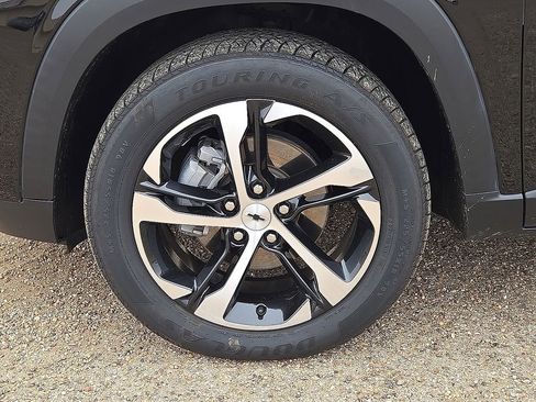 Used 2024 Chevrolet Trax RS w/ Driver Confidence Package image 11