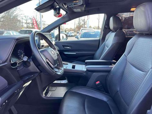 Certified 2024 Toyota Sienna XLE Woodland Edition AWD/4WD image 21