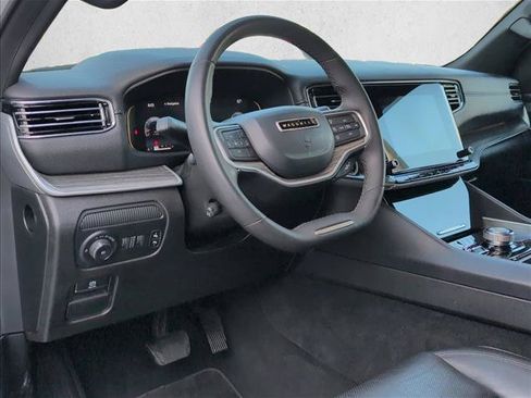 Used 2023 Jeep Wagoneer L Series II AWD/4WD image 9