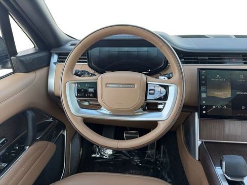 Used 2025 Land Rover Range Rover Autobiography AWD/4WD image 13