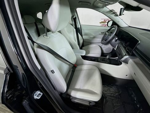 Certified 2025 Hyundai Kona SEL AWD/4WD image 23