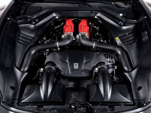 Used 2016 Ferrari California T image 14