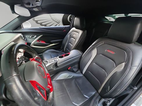 Used 2018 Chevrolet Camaro SS image 11