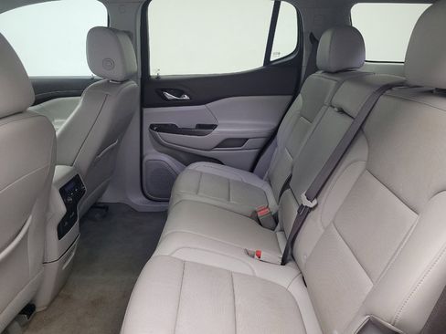 Used 2023 GMC Acadia SLT FWD image 18