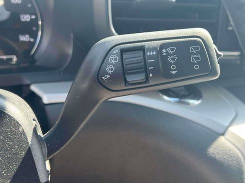 Used 2023 Ford Explorer XLT w/ Equipment Group 202A AWD/4WD image 28