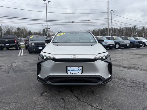 Used 2025 Toyota bZ4X FWD w/ Weather Package image 10
