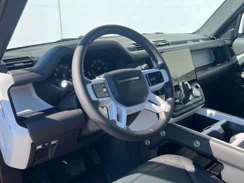 Used 2026 Land Rover Defender 110 S AWD/4WD image 4