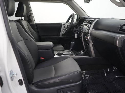 Used 2019 Toyota 4Runner SR5 image 11