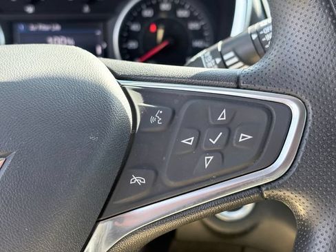 Used 2022 Chevrolet Equinox LT FWD image 13