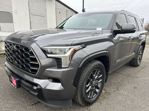 Certified 2024 Toyota Sequoia Platinum image 1