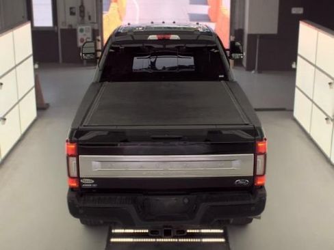 Used 2020 Ford F250 Platinum w/ FX4 Off-Road Package AWD/4WD image 7