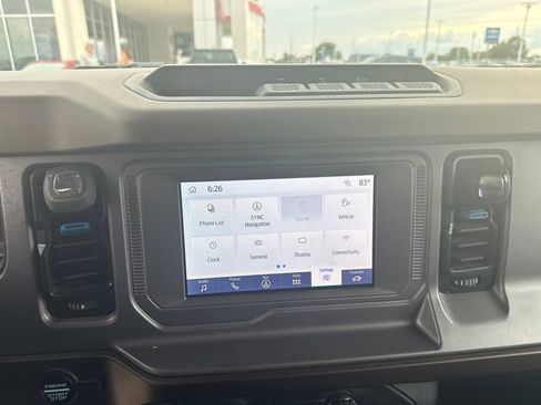 Used 2023 Ford Bronco Outer Banks AWD/4WD image 11