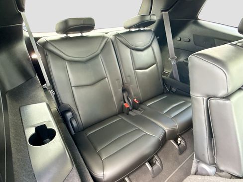 Used 2024 Cadillac XT6 Premium Luxury FWD image 22