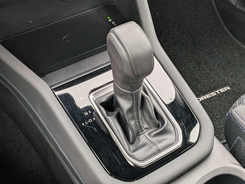 Used 2025 Subaru Forester Premium w/ Convenience Package #2 image 32