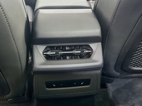 Used 2025 Audi A6 e-tron Premium Plus w/ Premium Plus RWD image 25