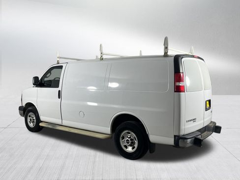 Used 2016 GMC Savana 2500 image 5