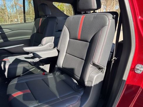 Used 2024 Chevrolet Traverse RS w/ LPO, Floor Liner Package image 27