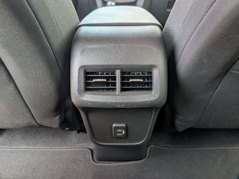 Used 2020 Chevrolet Equinox LT FWD image 36