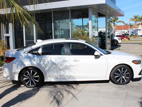 Used 2022 Honda Civic EX image 10