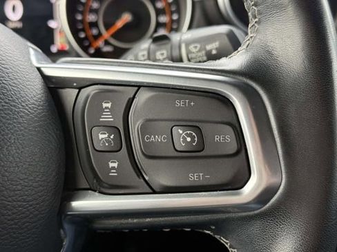 Used 2021 Jeep Wrangler Unlimited Sahara AWD/4WD image 22