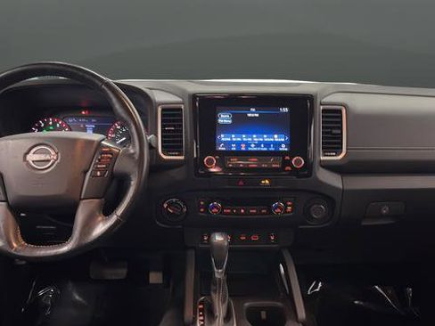 Used 2022 Nissan Frontier SV AWD/4WD image 11