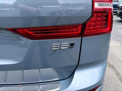 Certified 2023 Volvo XC60 B5 Plus w/ Climate Package AWD/4WD image 10