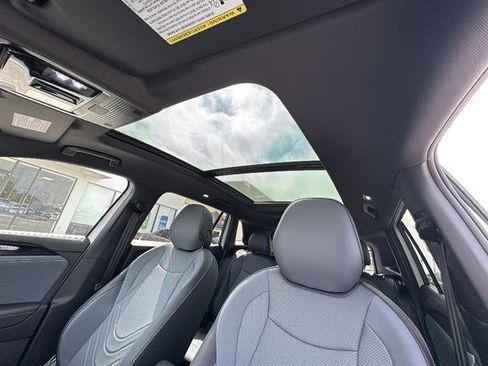 New 2026 Volkswagen Tiguan SE R-Line FWD image 24