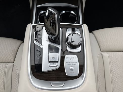 Used 2022 BMW ALPINA B7 xDrive image 27