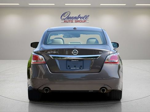 Used 2015 Nissan Altima 2.5 SL w/ Technology Package FWD image 5