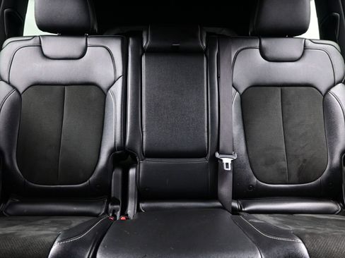 Used 2023 Jeep Grand Cherokee L Altitude image 16