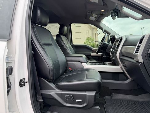 Used 2018 Ford F250 Lariat w/ Lariat Ultimate Package AWD/4WD image 15