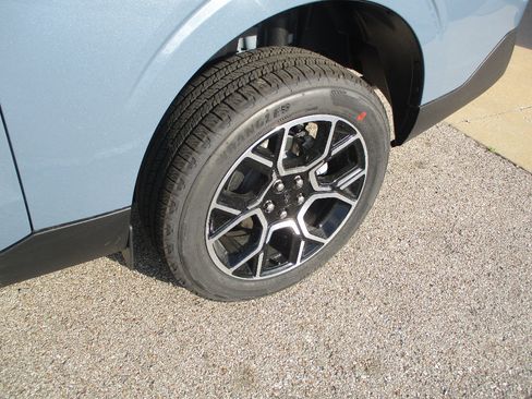 New 2026 Ford Maverick Lariat AWD/4WD image 25