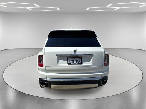 Used 2019 Rolls-Royce Cullinan image 6