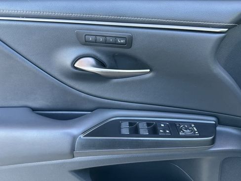 Used 2020 Lexus ES 350 w/ Premium Package FWD image 12