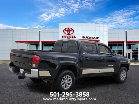 Used 2018 Toyota Tacoma SR5 RWD image 5